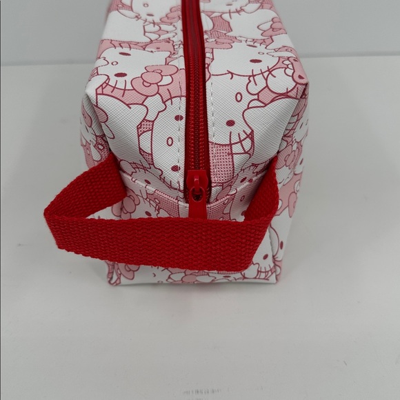 NWT Hello Kitty Cosmetic Bag & Mirror - Picture 4 of 7